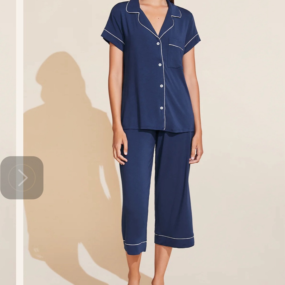 ‼️30 MIN SALE💥‼️Anthropologie Eberjey Shortsleeved Cropped PJ Set, Navy XL